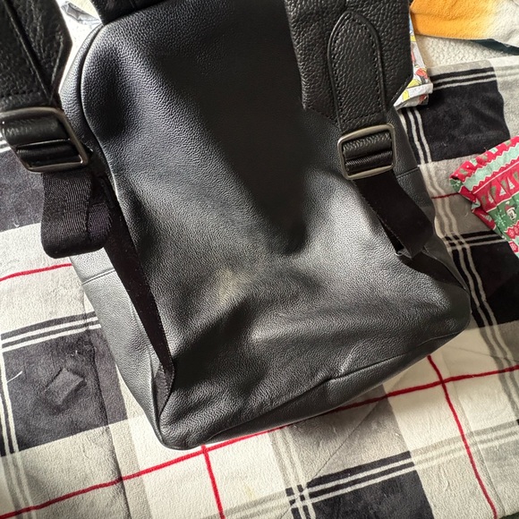 Coach Leather back pack - Picture 7 of 7